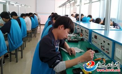 達(dá)州市職業(yè)高級(jí)中學(xué)舉辦電子產(chǎn)品保養(yǎng)學(xué)生技能大賽，以賽促學(xué)提升實(shí)踐能力